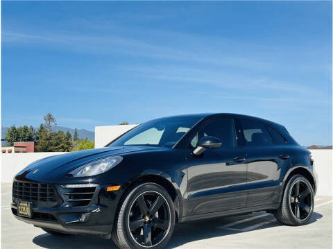 2016 Porsche Macan S AWD photo