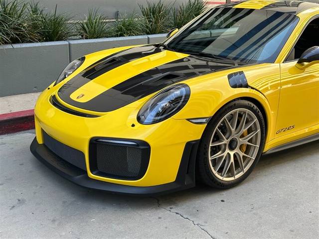 2018 Porsche 911 GT2 GT2 RS RWD photo