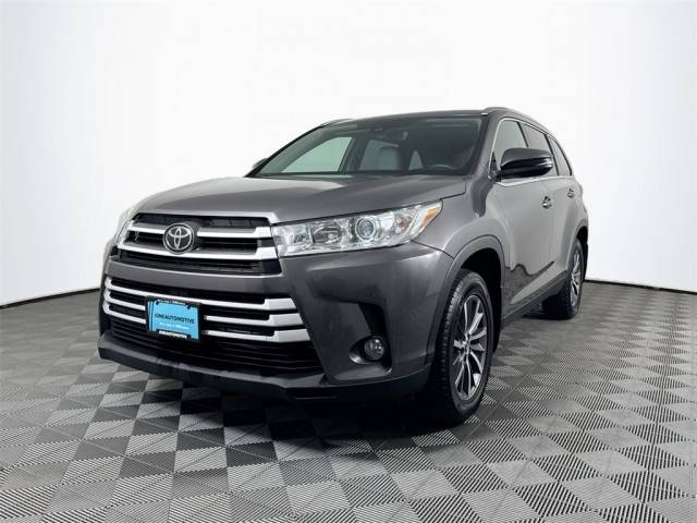 2019 Toyota Highlander XLE AWD photo