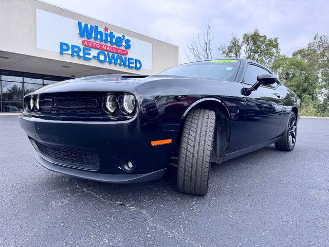 2019 Dodge Challenger SXT RWD photo