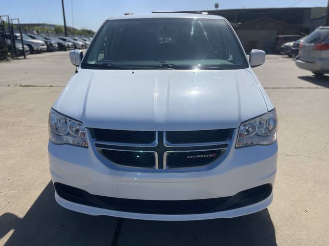 2016 Dodge Grand Caravan SXT FWD photo