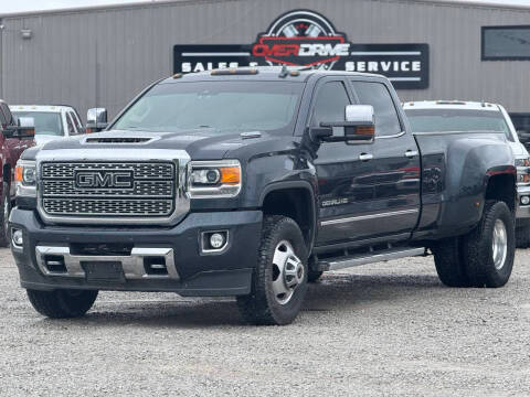 2019 GMC Sierra 3500HD Denali 4WD photo
