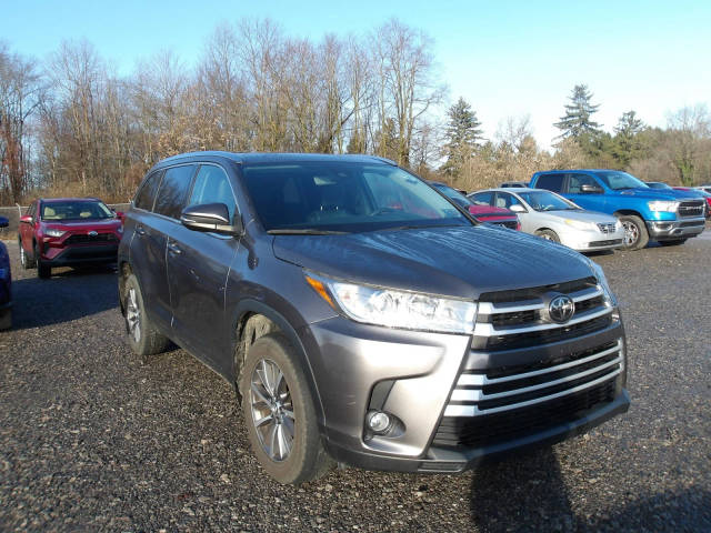 2019 Toyota Highlander XLE AWD photo