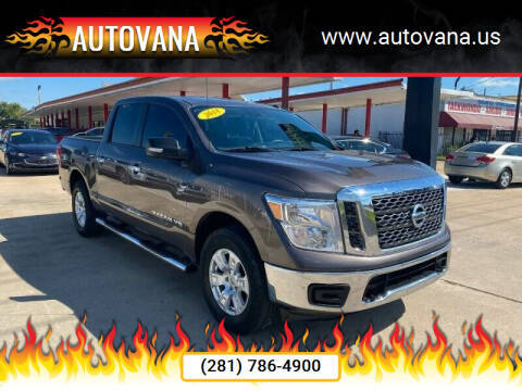 2018 Nissan Titan SV 4WD photo