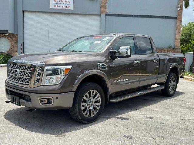 2018 Nissan Titan XD Platinum Reserve 4WD photo