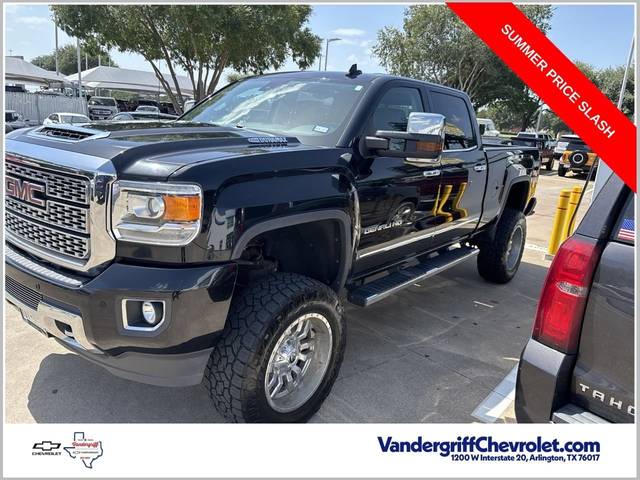 2019 GMC Sierra 2500HD Denali 4WD photo