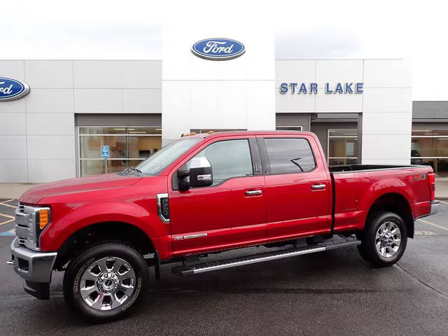 2019 Ford F-350 Super Duty LARIAT 4WD photo