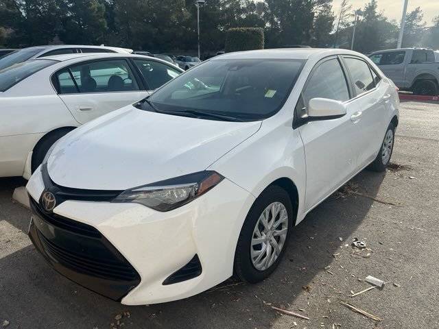 2019 Toyota Corolla LE FWD photo