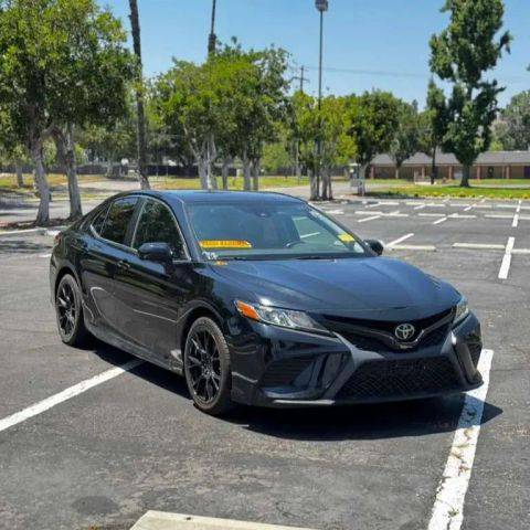 2019 Toyota Camry SE FWD photo