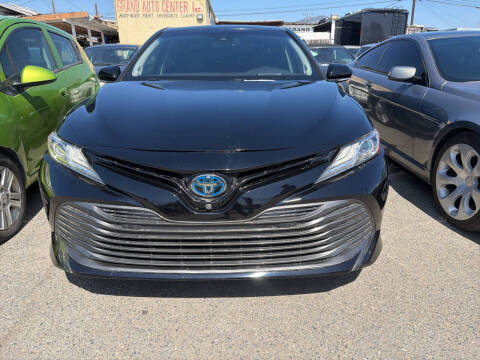 2019 Toyota Camry Hybrid XLE FWD photo