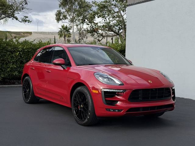 2018 Porsche Macan GTS AWD photo