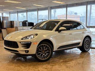 2018 Porsche Macan AWD photo