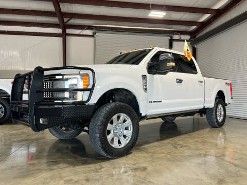 2019 Ford F-250 Super Duty Platinum 4WD photo