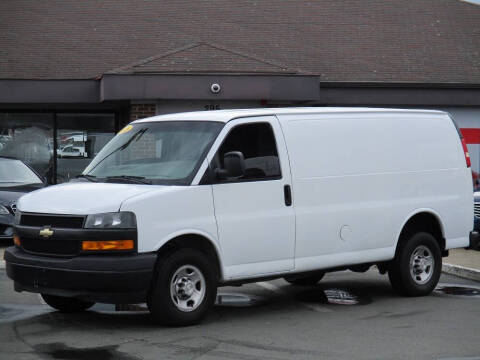 2018 Chevrolet Express Cargo  RWD photo