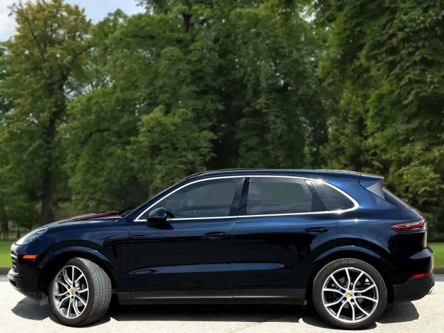 2019 Porsche Cayenne  AWD photo