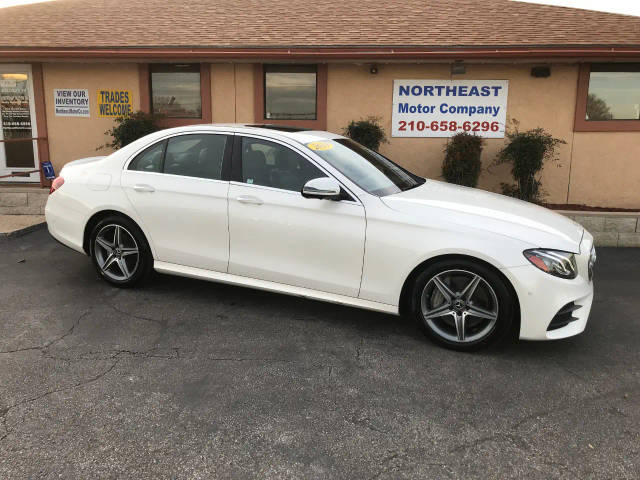 2019 Mercedes-Benz E-Class E 300 RWD photo