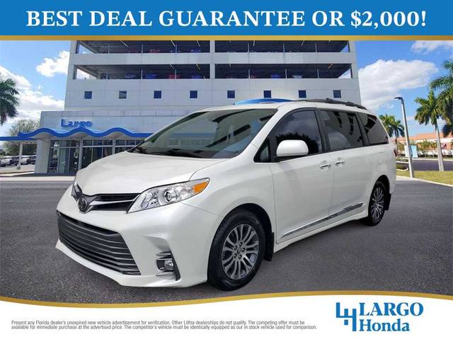 2018 Toyota Sienna XLE Premium FWD photo