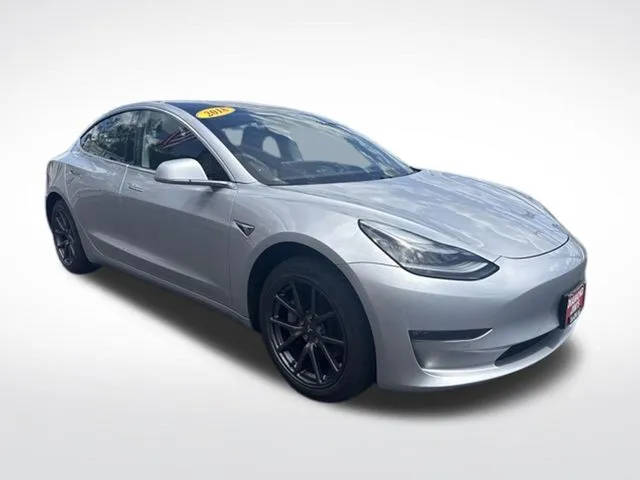 2018 Tesla Model 3 Long Range Battery RWD photo