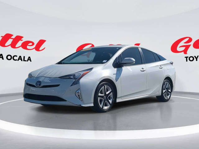 2016 Toyota Prius Four Touring FWD photo