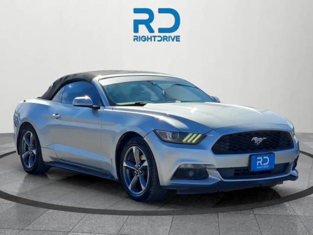 2016 Ford Mustang V6 RWD photo