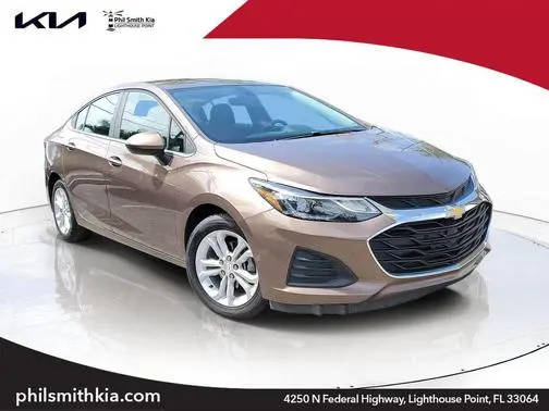 2019 Chevrolet Cruze LT FWD photo