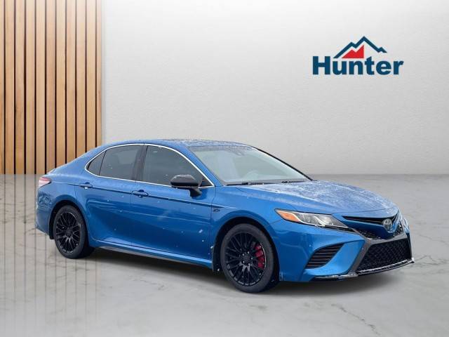 2019 Toyota Camry SE FWD photo