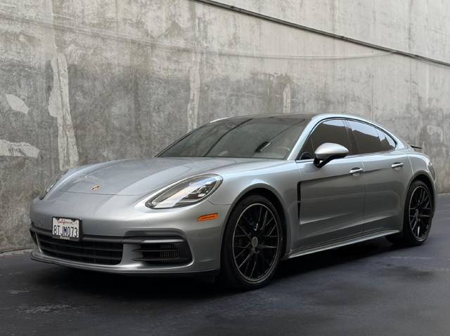 2018 Porsche Panamera 4S AWD photo