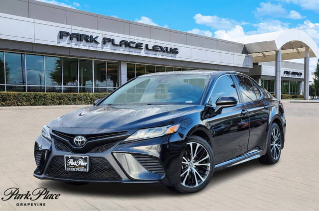 2019 Toyota Camry SE FWD photo