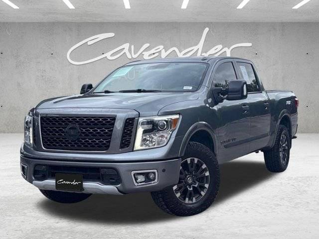 2018 Nissan Titan PRO-4X 4WD photo