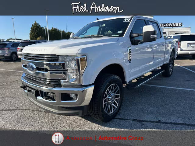 2019 Ford F-250 Super Duty LARIAT 4WD photo