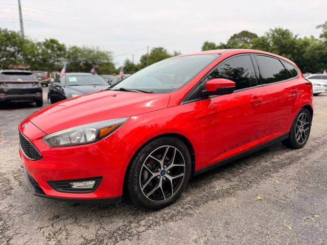 2017 Ford Focus SEL FWD photo