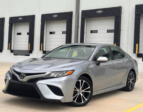 2019 Toyota Camry SE FWD photo