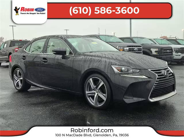 2018 Lexus IS IS 300 RWD photo