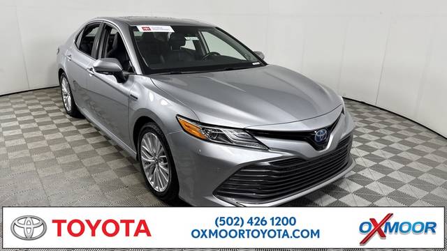 2019 Toyota Camry Hybrid XLE FWD photo