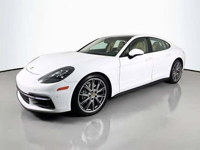 2018 Porsche Panamera 4 AWD photo
