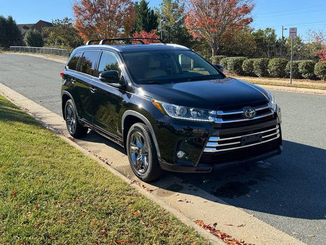 2019 Toyota Highlander Limited Platinum AWD photo