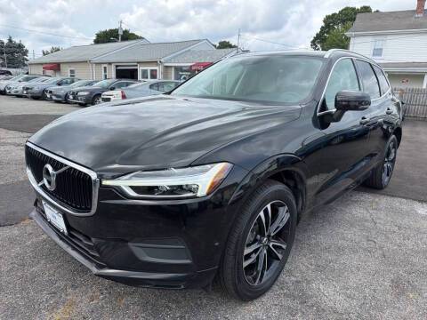 2019 Volvo XC60 Momentum AWD photo