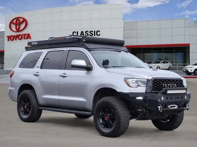 2019 Toyota Sequoia SR5 4WD photo