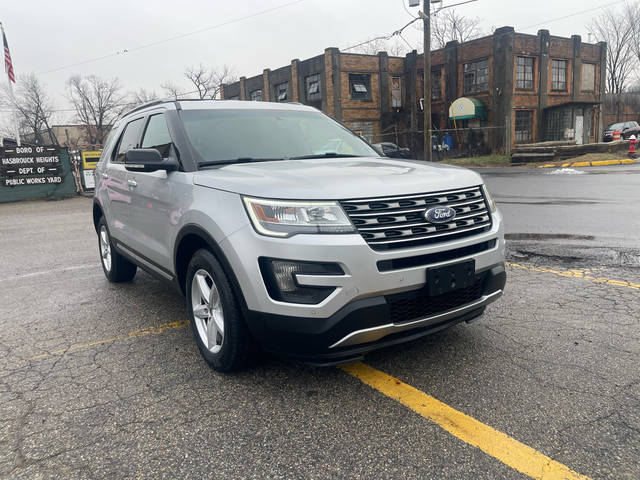 2016 Ford Explorer XLT 4WD photo