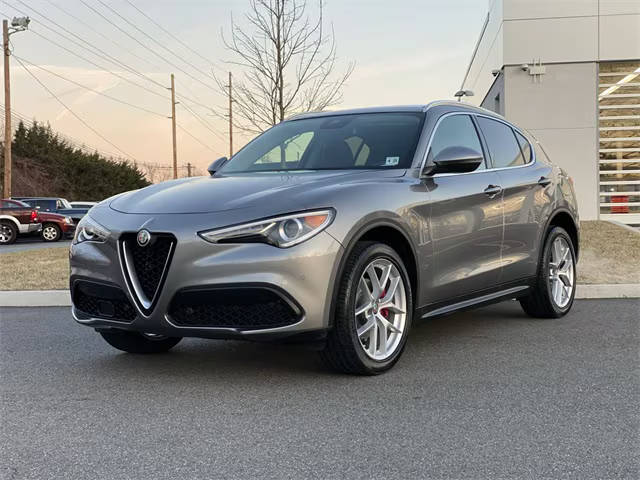 2019 Alfa Romeo Stelvio Ti AWD photo