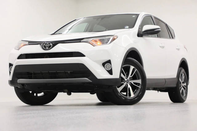 2018 Toyota RAV4 XLE AWD photo