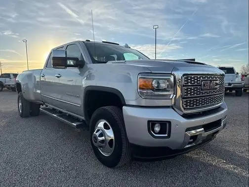 2019 GMC Sierra 3500HD Denali 4WD photo