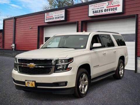 2019 Chevrolet Suburban LT 4WD photo
