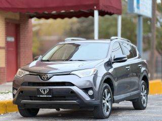 2018 Toyota RAV4 XLE FWD photo