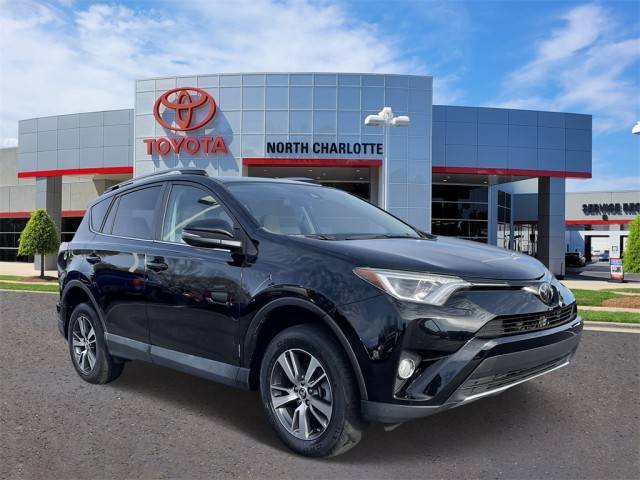 2018 Toyota RAV4 XLE FWD photo