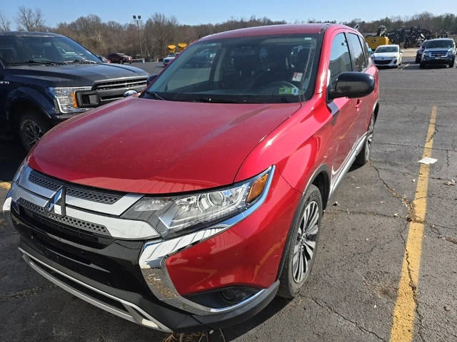 2019 Mitsubishi Outlander ES 4WD photo