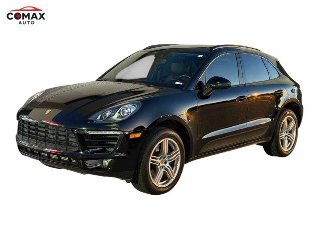 2018 Porsche Macan  AWD photo