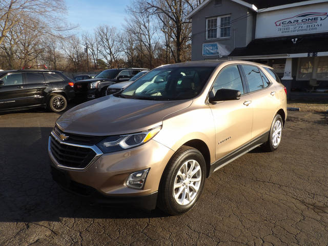 2019 Chevrolet Equinox LS AWD photo