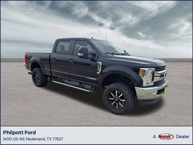 2019 Ford F-250 Super Duty XL 4WD photo