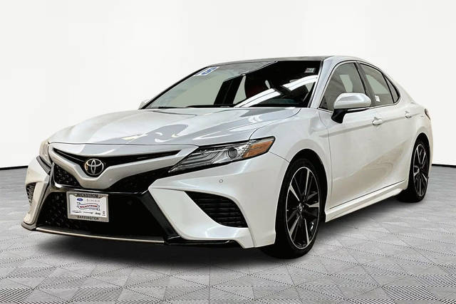 2018 Toyota Camry XSE V6 FWD photo